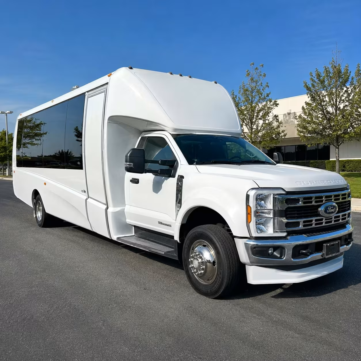 canton 20 passenger minibus rental